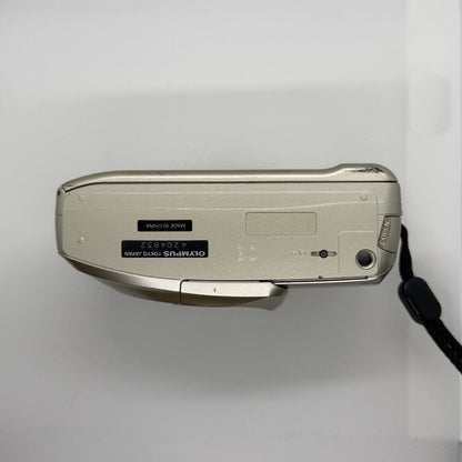 Olympus mju II Zoom 170, bottom