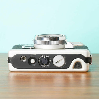 Canon Demi EE17 with case - Filem.sg