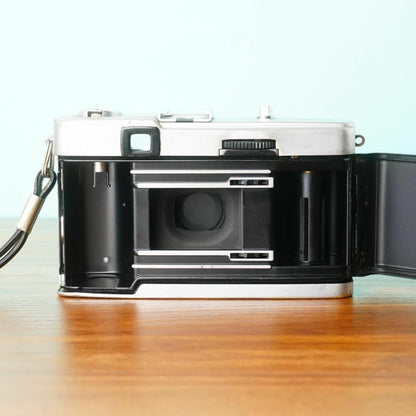 Olympus Trip 35 - Filem.sg