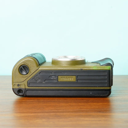 Konica Genba Kantoku (Green) - Filem.sg