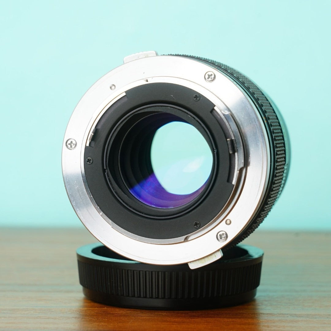 Olympus E.ZUIKO AUTO-T 135mm F3.5 with case - Filem.sg