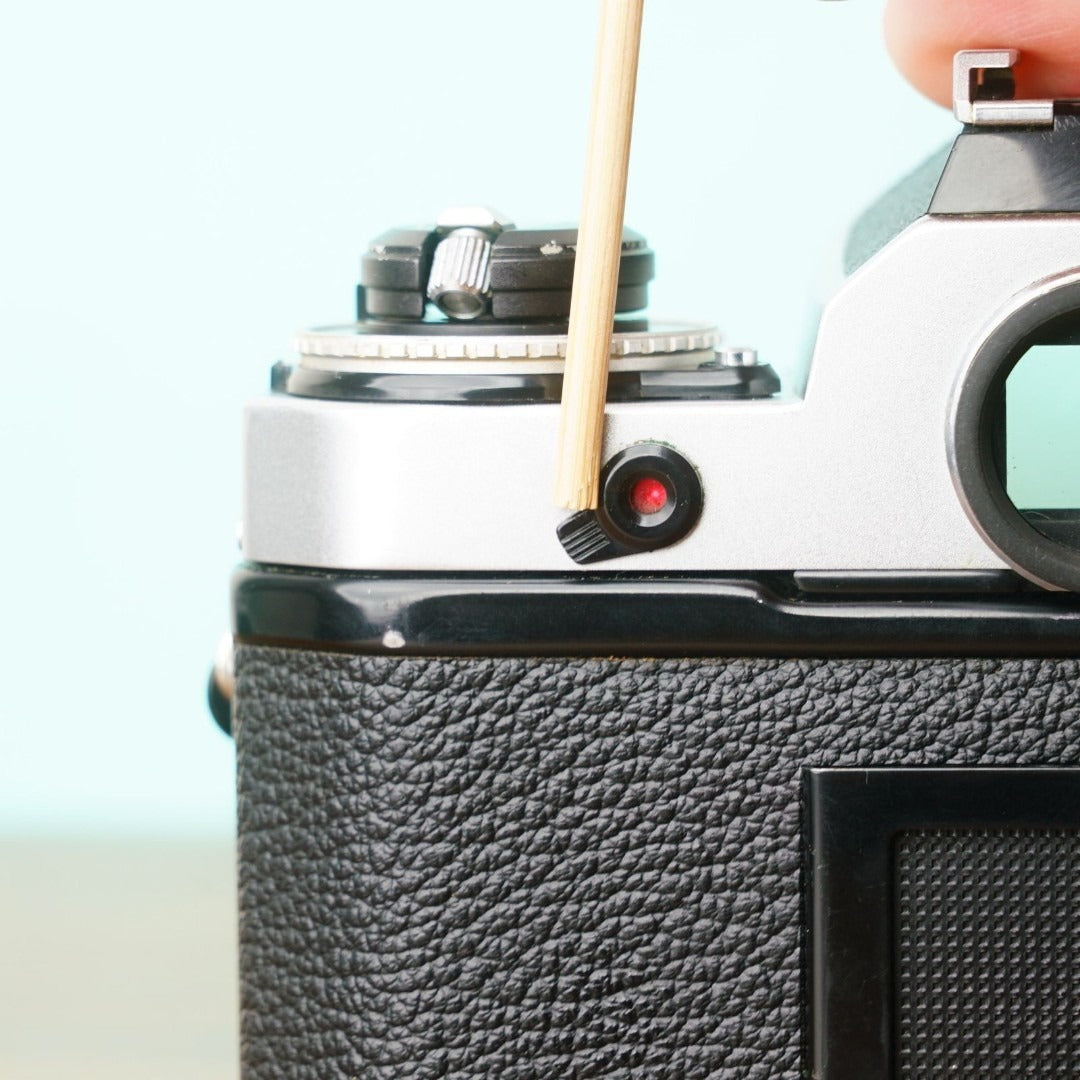 Nikon FE (Silver)