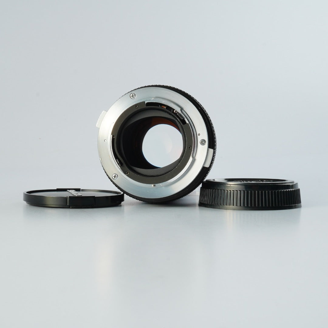 Olympus OM-SYSTEM Zuiko MC AUTO-T 200mm f4 - Filem.sg