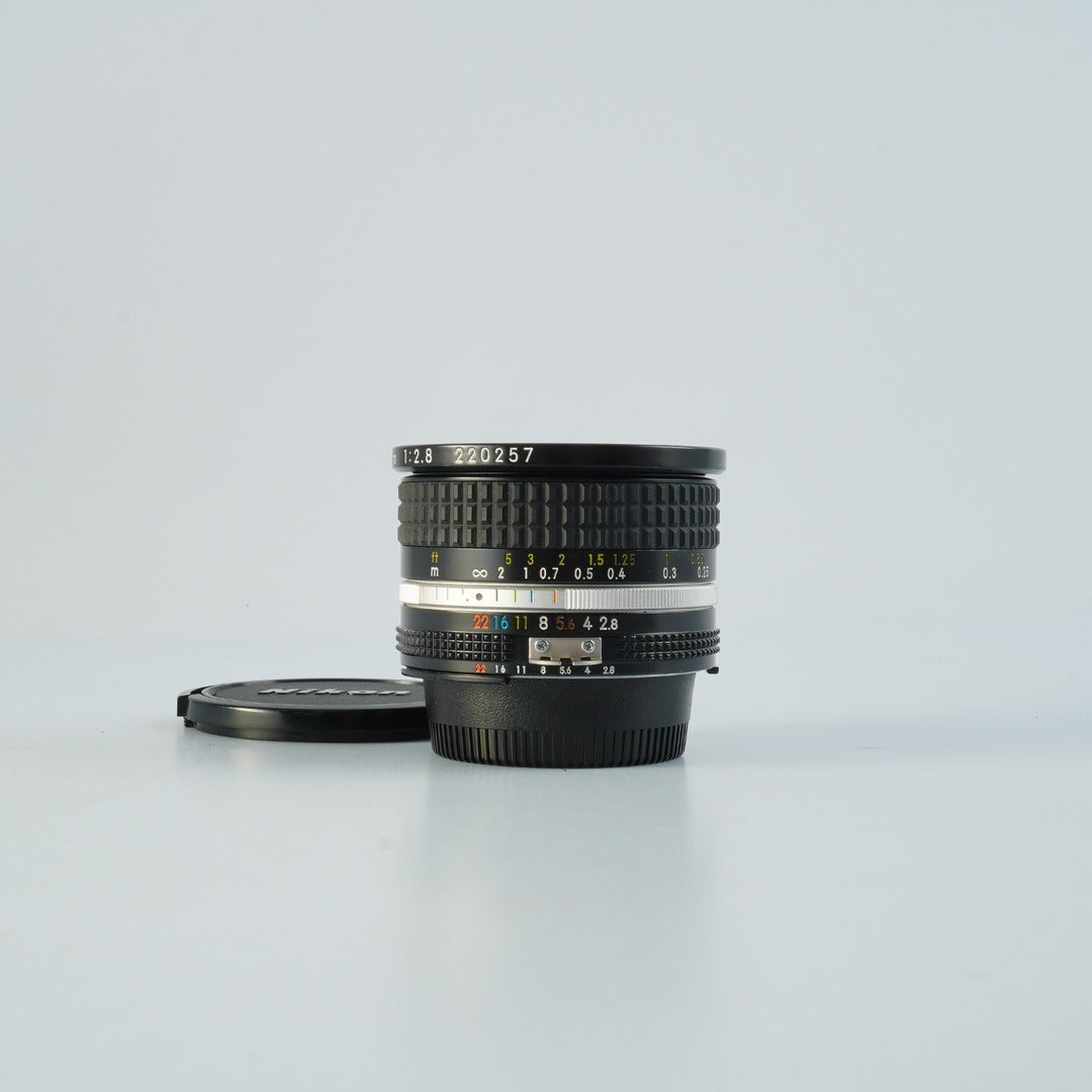 Nikon Ai-S Nikkor 20mm f2.8 - Filem.sg