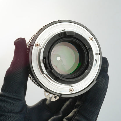 Nikon Ai-S Nikkor 85mm f2 - Filem.sg