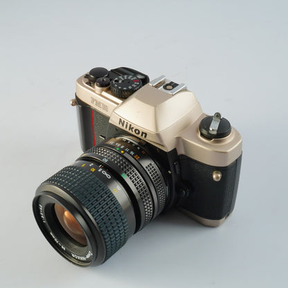 Nikon FM10 + Ai-S Zoom Nikkor 35-70mm f3.5-4.8 - Filem.sg