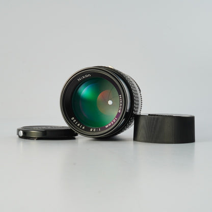 Nikon Ai-S Nikkor 105mm f2.5 - Filem.sg