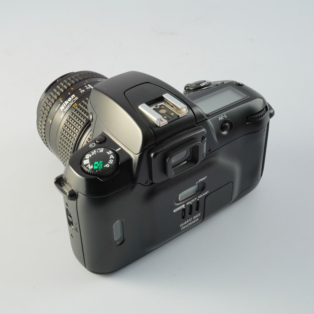 Nikon F60 N60 + AF Nikkor 28-70mm f3.5-4.5 D - Filem.sg