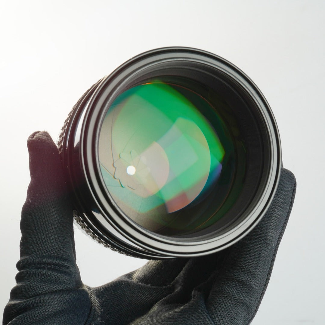 Nikon Ai-S Nikkor 105mm f1.8 - Filem.sg