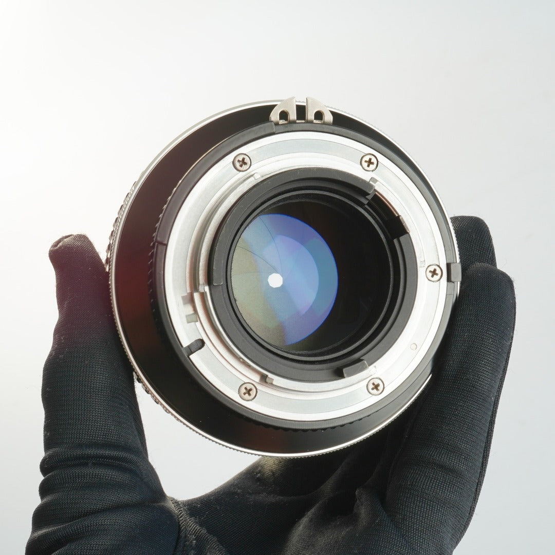 Nikon Ai-S Nikkor 105mm f1.8 - Filem.sg