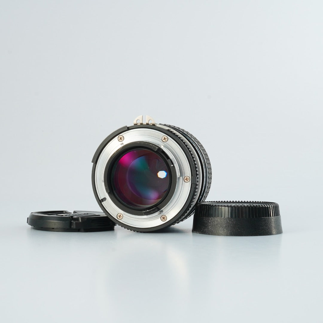 Nikon Ai Nikkor 105mm f2.5 - Filem.sg
