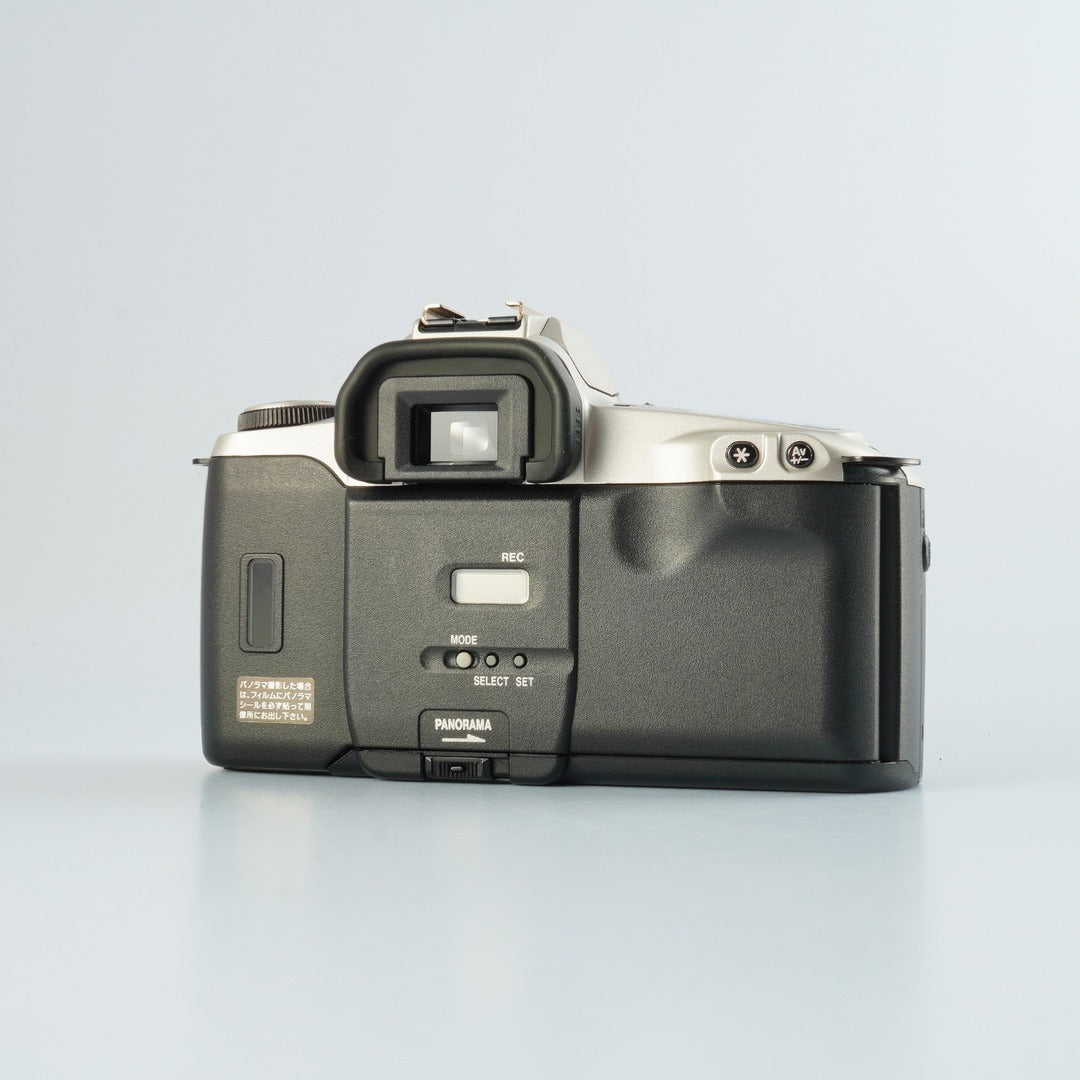 Canon EOS Kiss REBEL XS - Filem.sg