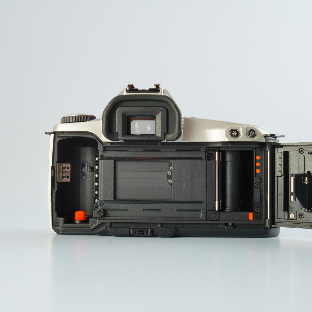 Canon EOS Kiss REBEL XS - Filem.sg