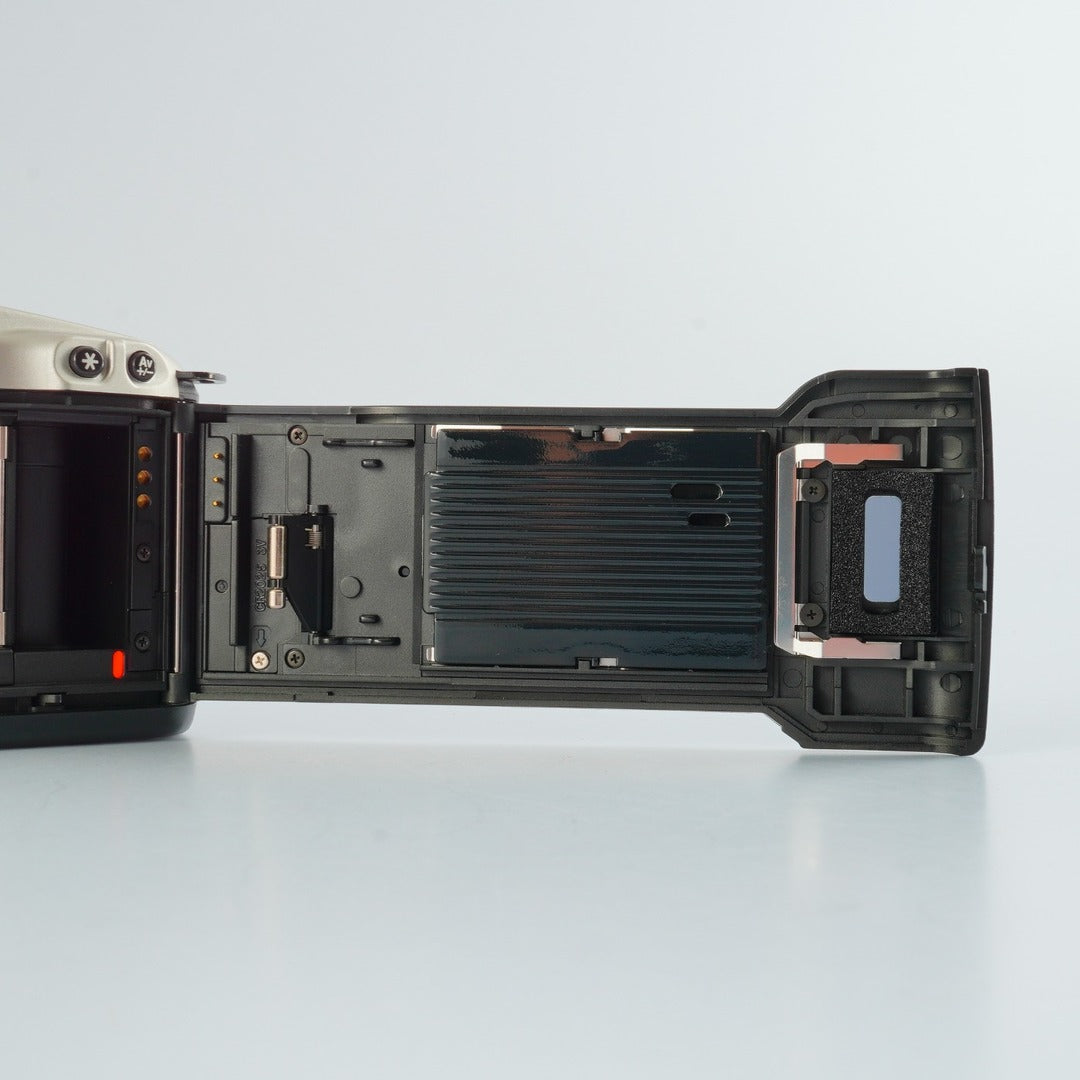 Canon EOS Kiss REBEL XS - Filem.sg