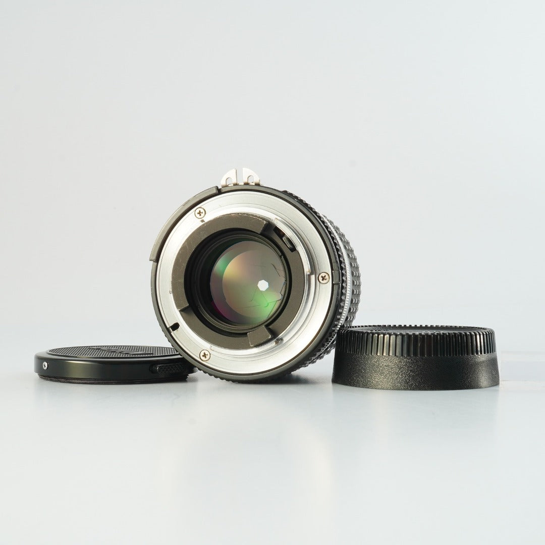 Nikon Ai Nikkor 85mm f2 - Filem.sg