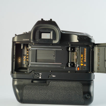 Canon EOS 1N + Power Drive Booster E1 - Filem.sg