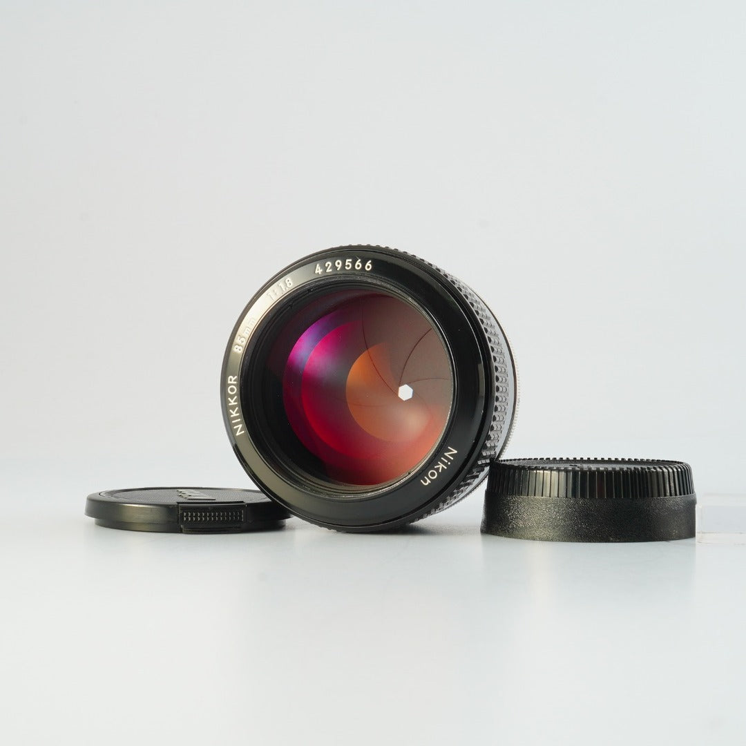 Nikon Ai New Nikkor 85mm f1.8 - Filem.sg