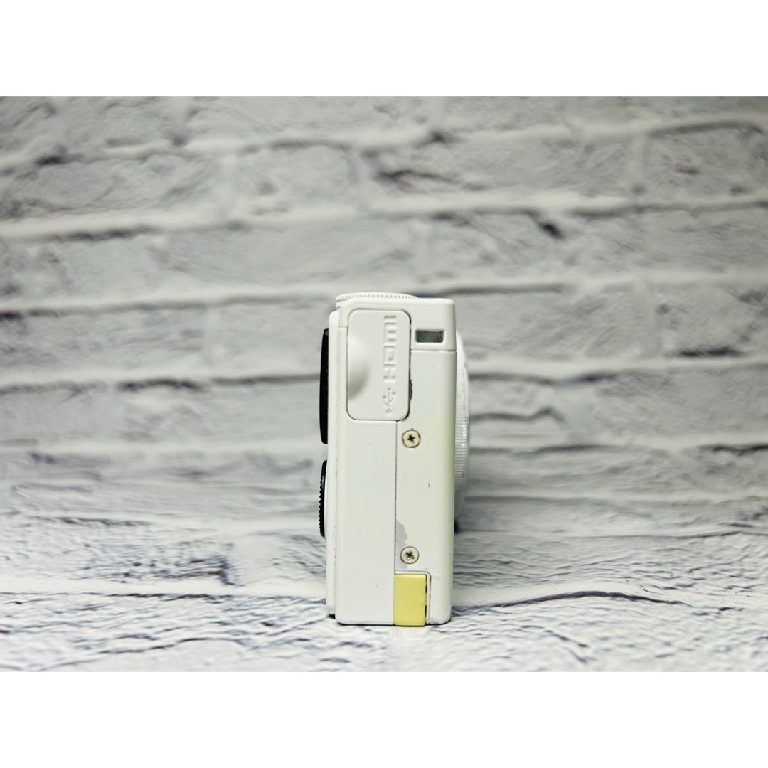 Nikon Coolpix P340 (White) - Filem.sg