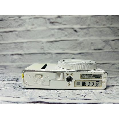 Nikon Coolpix P340 (White) - Filem.sg