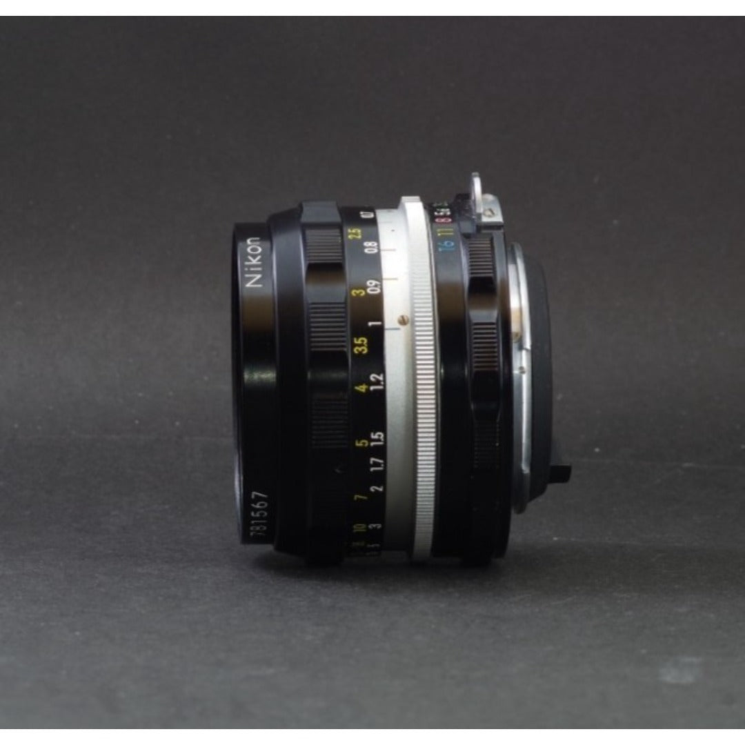 Nikon Nikkor-H Auto 28mm f/3.5 non-Ai - Filem.sg