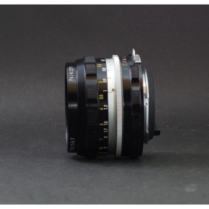 Nikon Nikkor-H Auto 28mm f/3.5 non-Ai - Filem.sg
