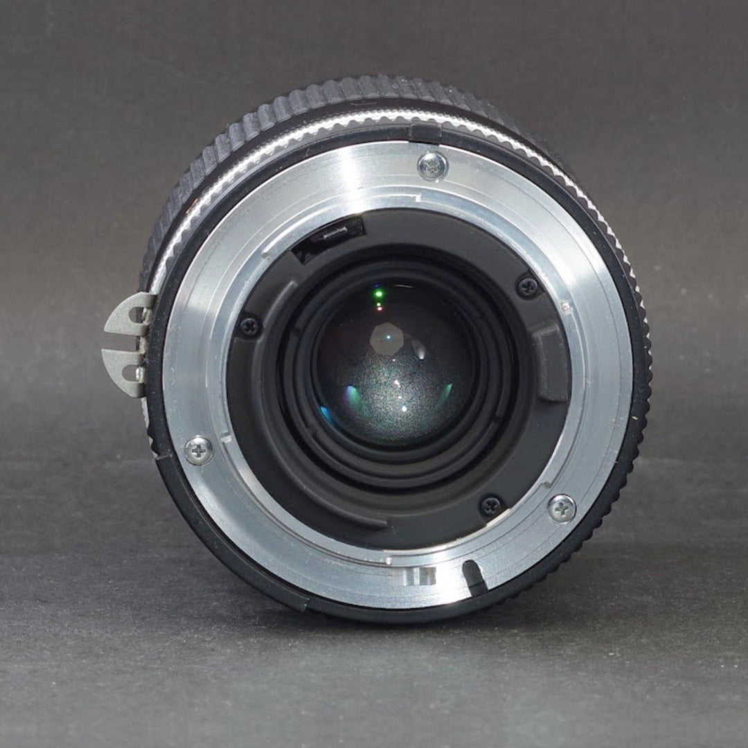 Nikon Zoom-NIKKOR 35-105mm f/3.5-4.5 Ai-S - Filem.sg