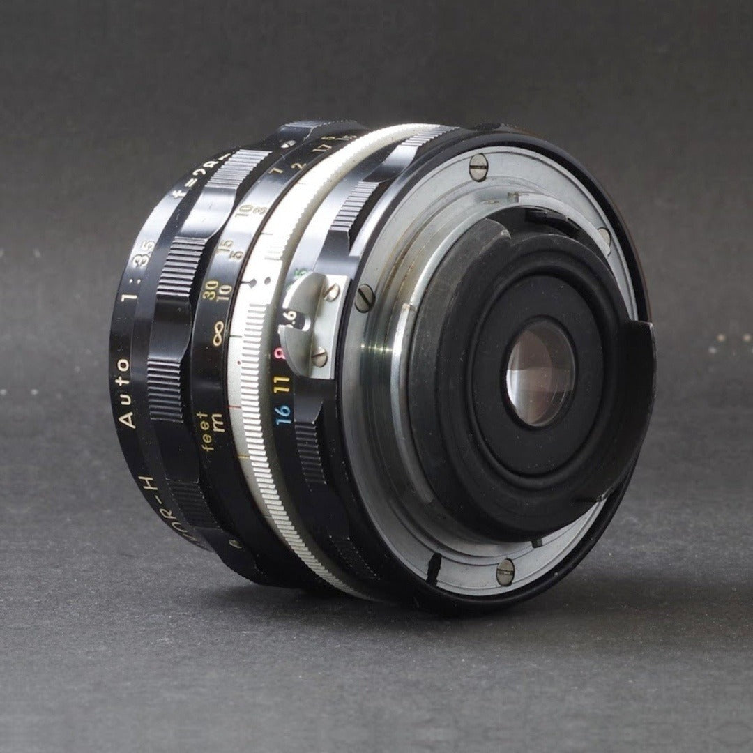 Nikon Nikkor-H Auto 28mm f/3.5 non-Ai - Filem.sg