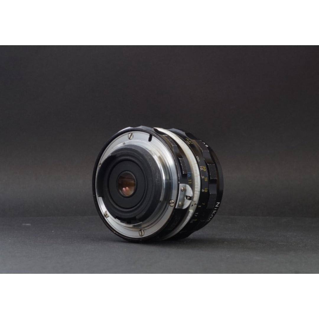 Nikon Nikkor-H Auto 28mm f/3.5 non-Ai - Filem.sg