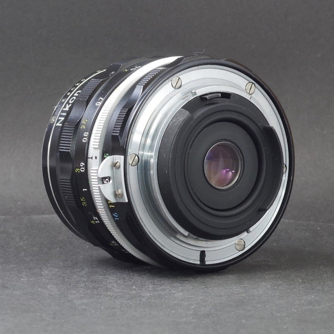 Nikon Nikkor-H Auto 28mm f/3.5 non-Ai - Filem.sg