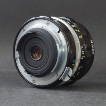 Nikon Nikkor-H C Auto 28mm f/3.5 non-Ai - Filem.sg