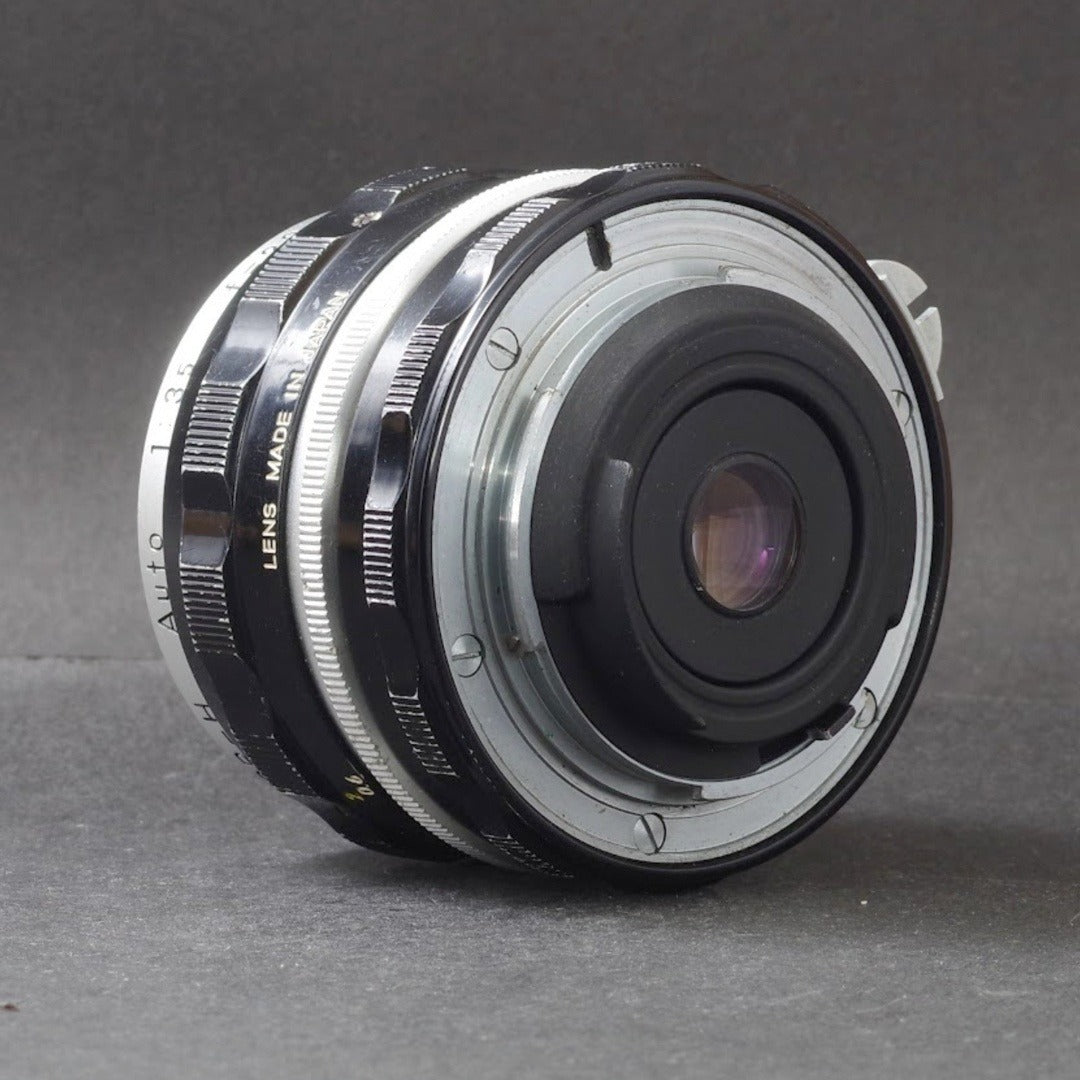 Nikon Nikkor-H Auto 28mm f/3.5 non-Ai - Filem.sg