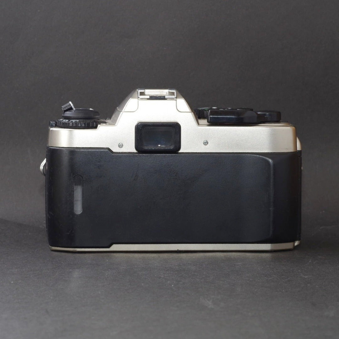 Nikon FE10 - Filem.sg