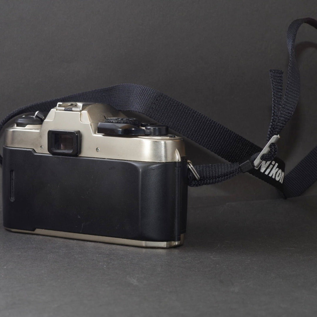 Nikon FM10 - Filem.sg