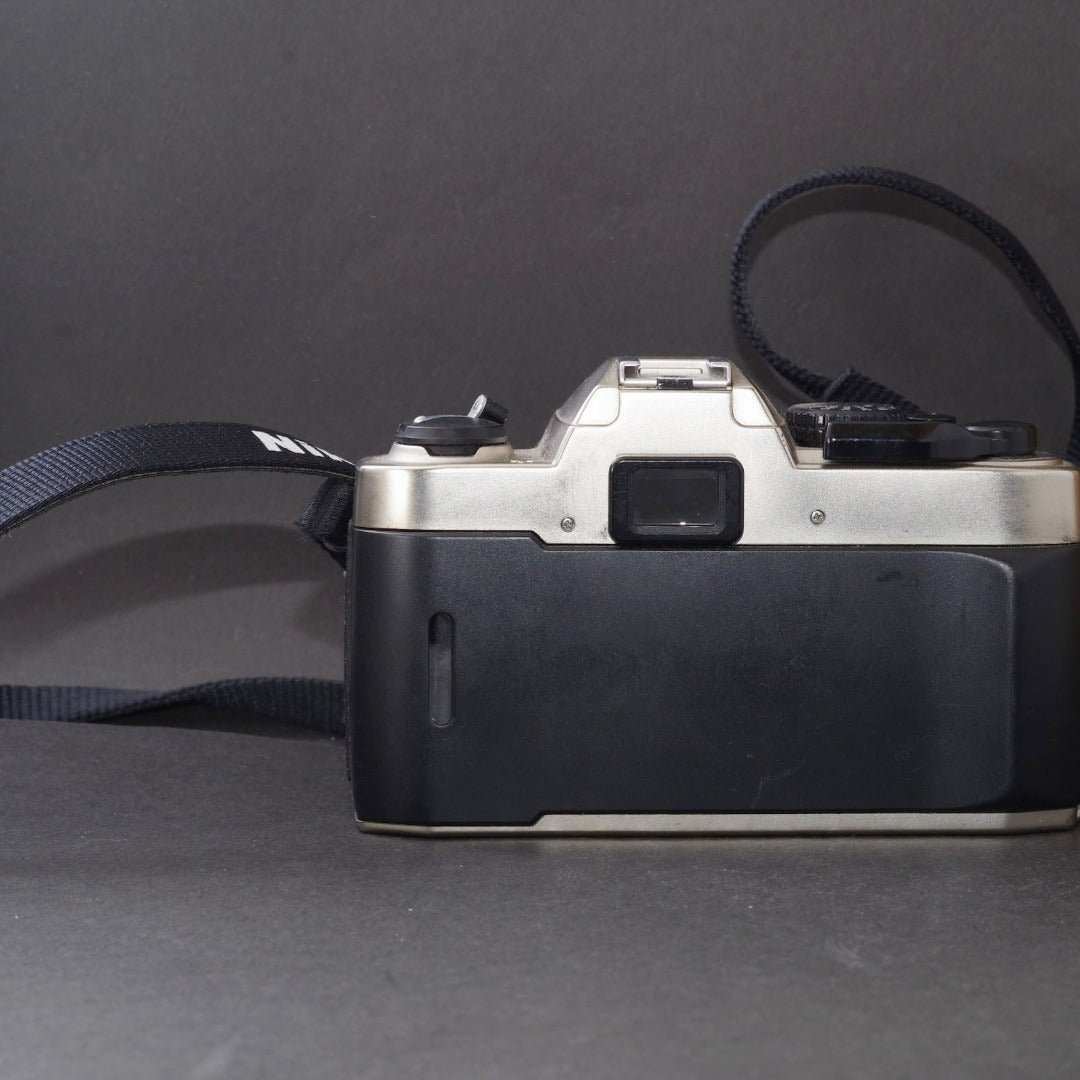 Nikon FM10 - Filem.sg