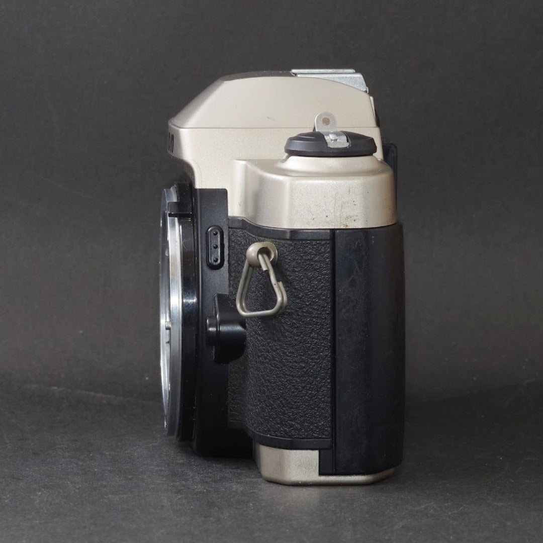 Nikon FM10 - Filem.sg