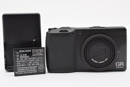 Ricoh GR DIGITAL II - Filem.sg