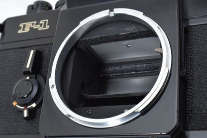 Canon F-1