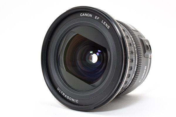 Canon EF 20-35mm F3.5-4.5 USM