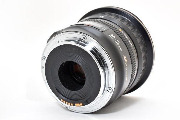 Canon EF 20-35mm F3.5-4.5 USM