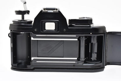 Nikon EM