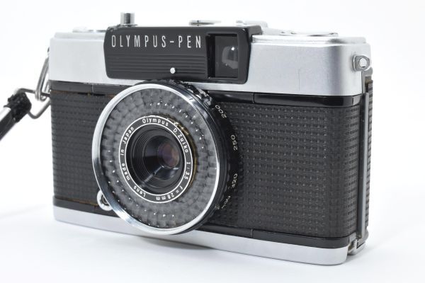Olympus PEN EE-3 with D.Zuiko 28mm f/3.5