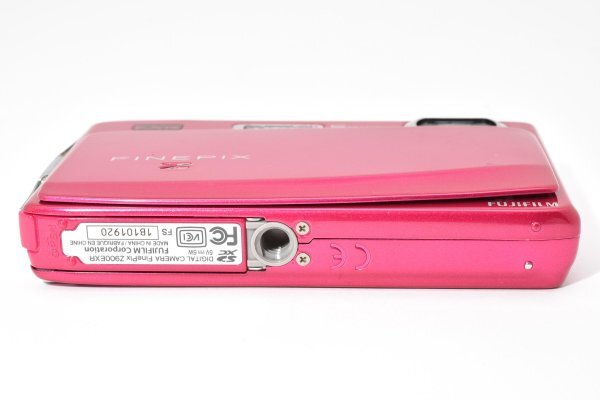 Fujifilm FinePix Z900 EXR