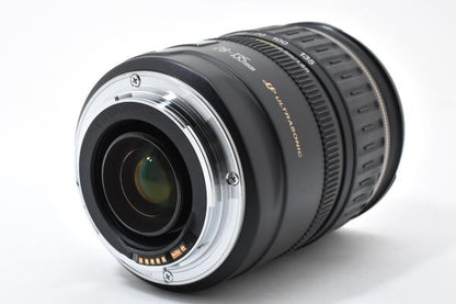 Canon EF 28-135mm F3.5-5.6 IS