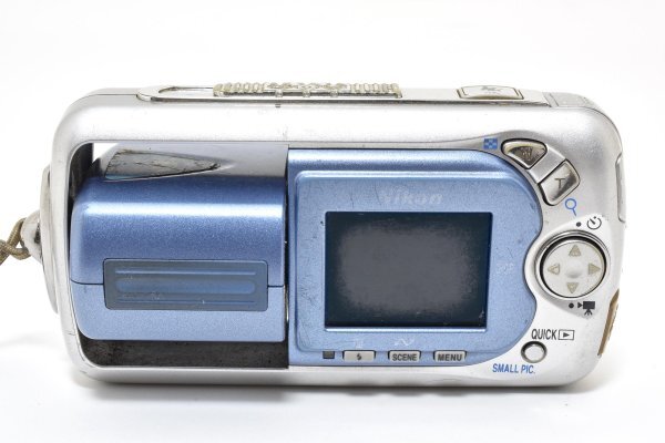 Nikon COOLPIX 2500