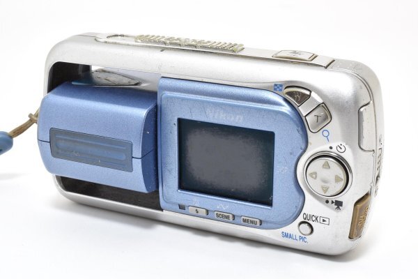 Nikon COOLPIX 2500
