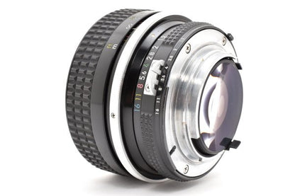 Nikon AI NIKKOR 55mm f1.2