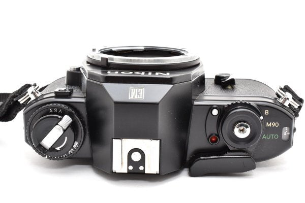 Nikon EM