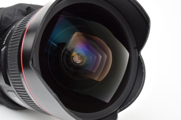 Canon EF 14mm f2.8L II USM - Filem.sg