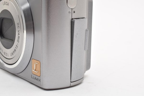 Panasonic LUMIX DMC-FX5 - Filem.sg