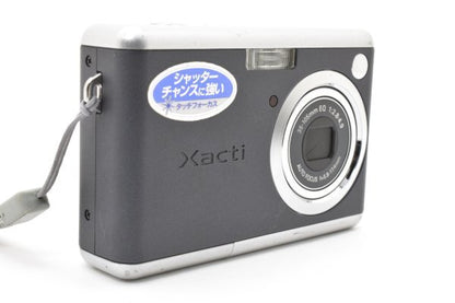 Sanyo Xacti DSC-S6 - Filem.sg